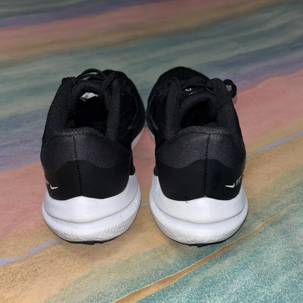 Nike Women's Winflo 9 Running black Shoes size 6.5